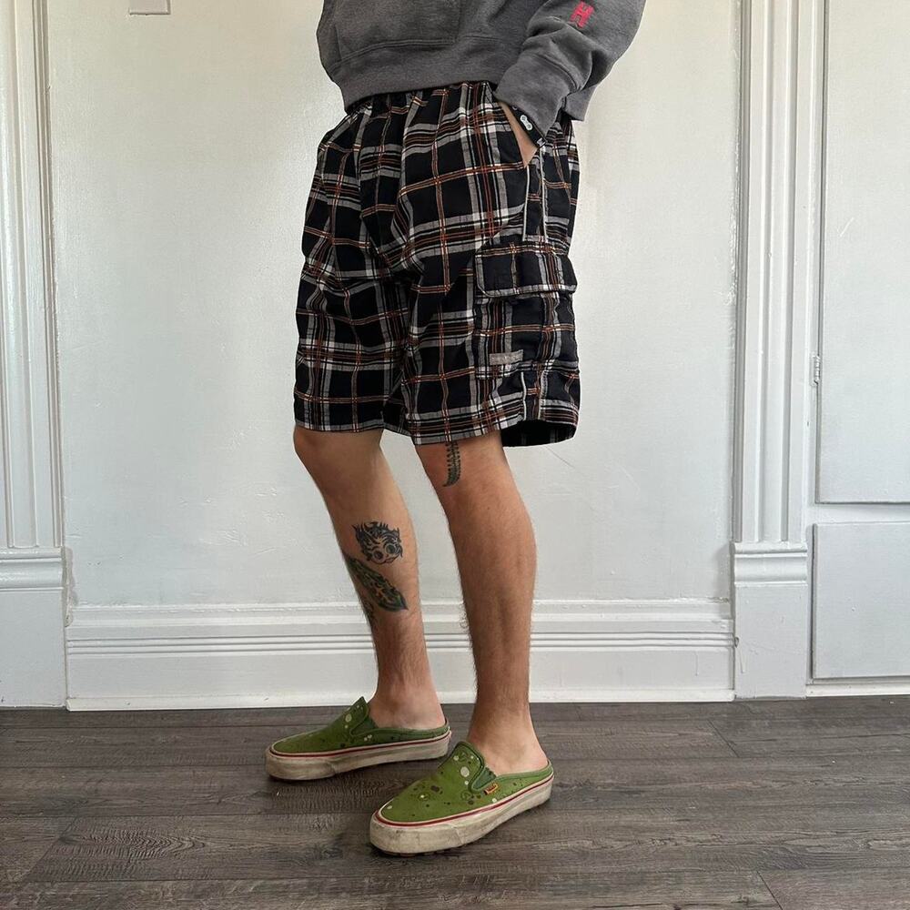 Vintage Black Plaid Nylon Sporty Cargo Swim Tactical Shorts